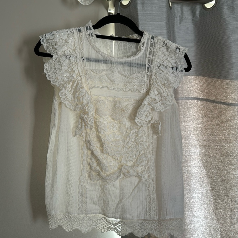 MaEve by Anthropologie sleeveless lace top. 70% viscose 30% cotton. Cream